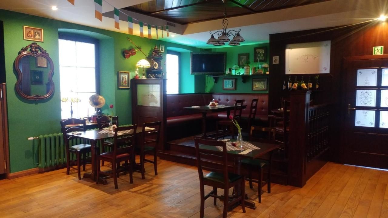 Проживание в семье Shoemaker Irish Pub & Accommodation Кельце-39